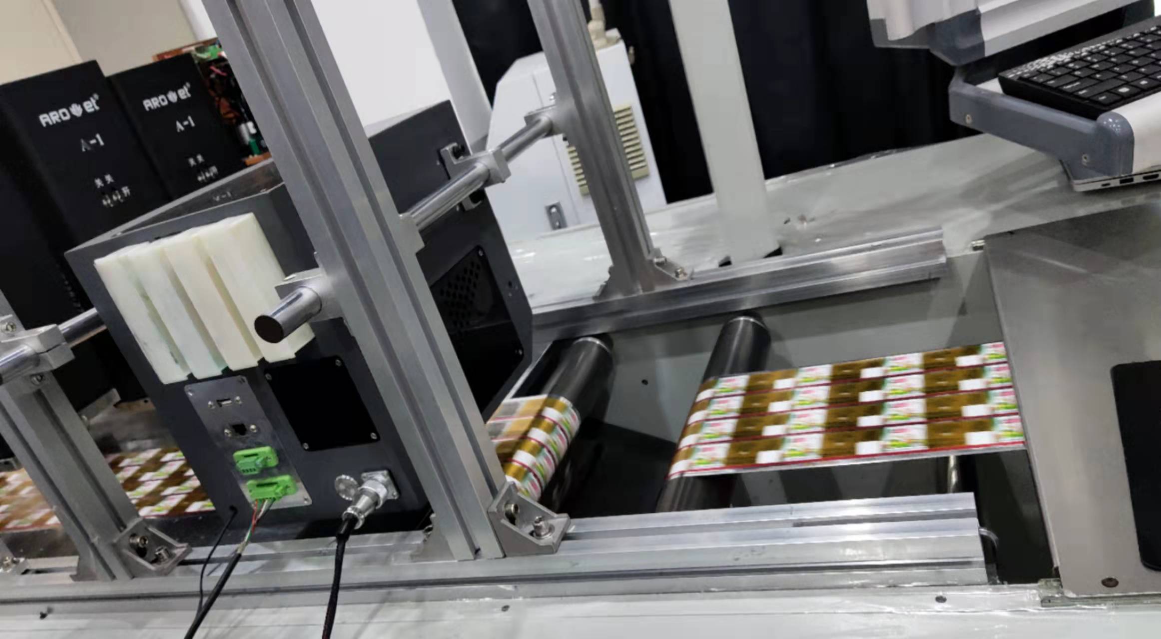 喷码知识：喷码机是干什么的？