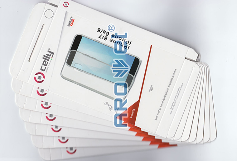 Z6尊龙凯时SP-9022喷码机在手机表包装盒上赋码